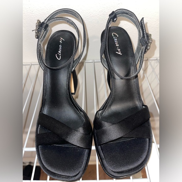 New Circus by Sam Edelman black heels - Picture 4 of 8